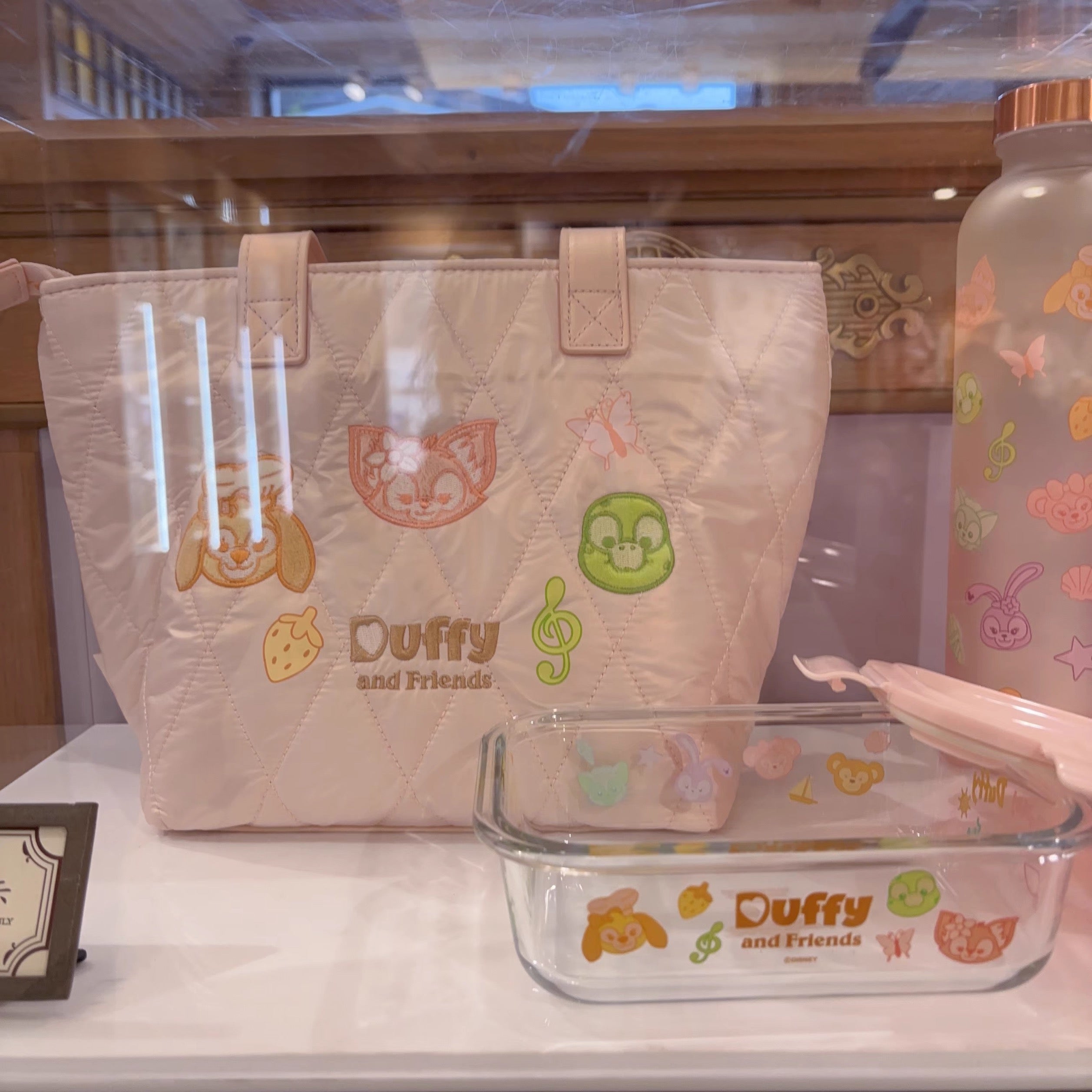 ダッフィーフレンズ カラフルキャンディ ランチバッグ 弁当箱入り