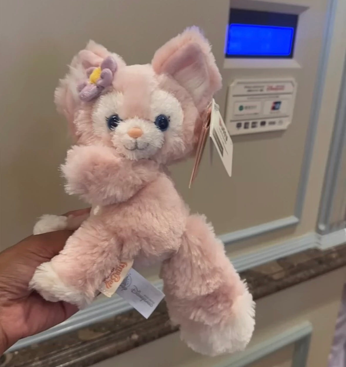 セール❣️ 香港ディズニー リーナベル カーテンホルダー