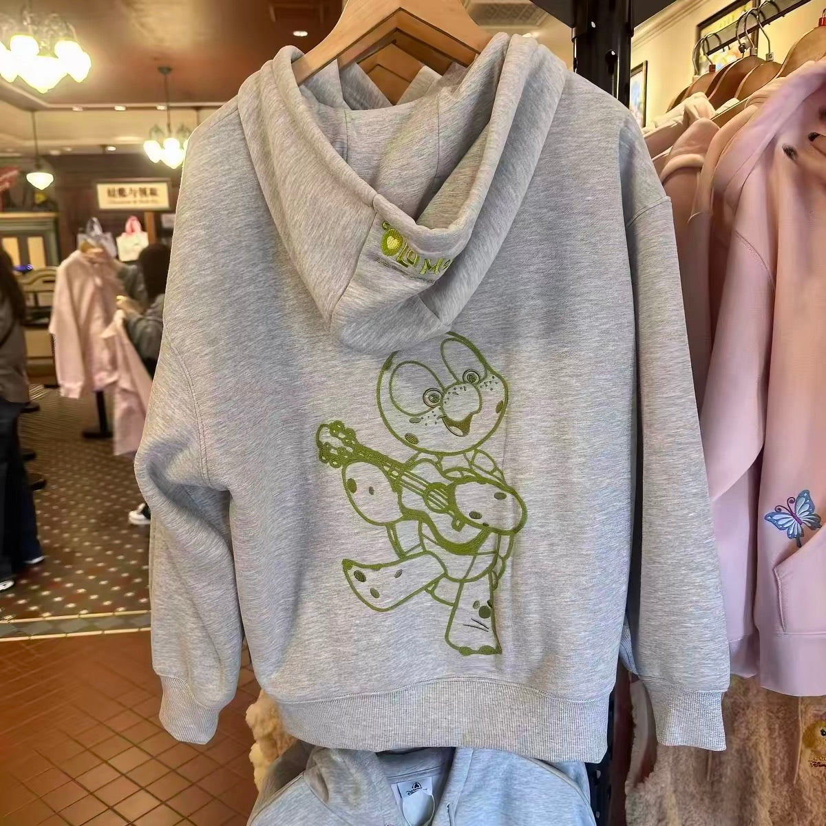 リーナベル オルメル パーカー ❘上海ディズニー