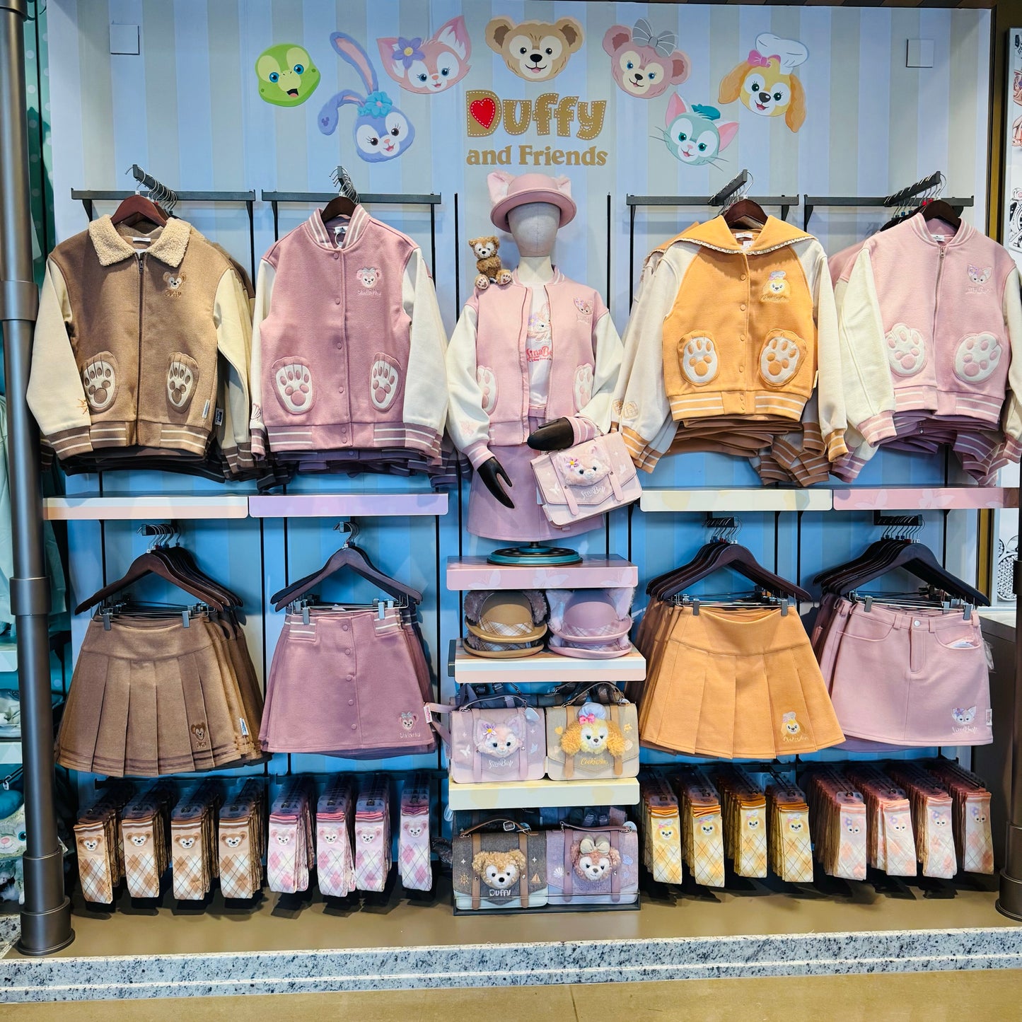 ダッフィーフレンズ 制服 スタジャン ❘上海ディズニー
