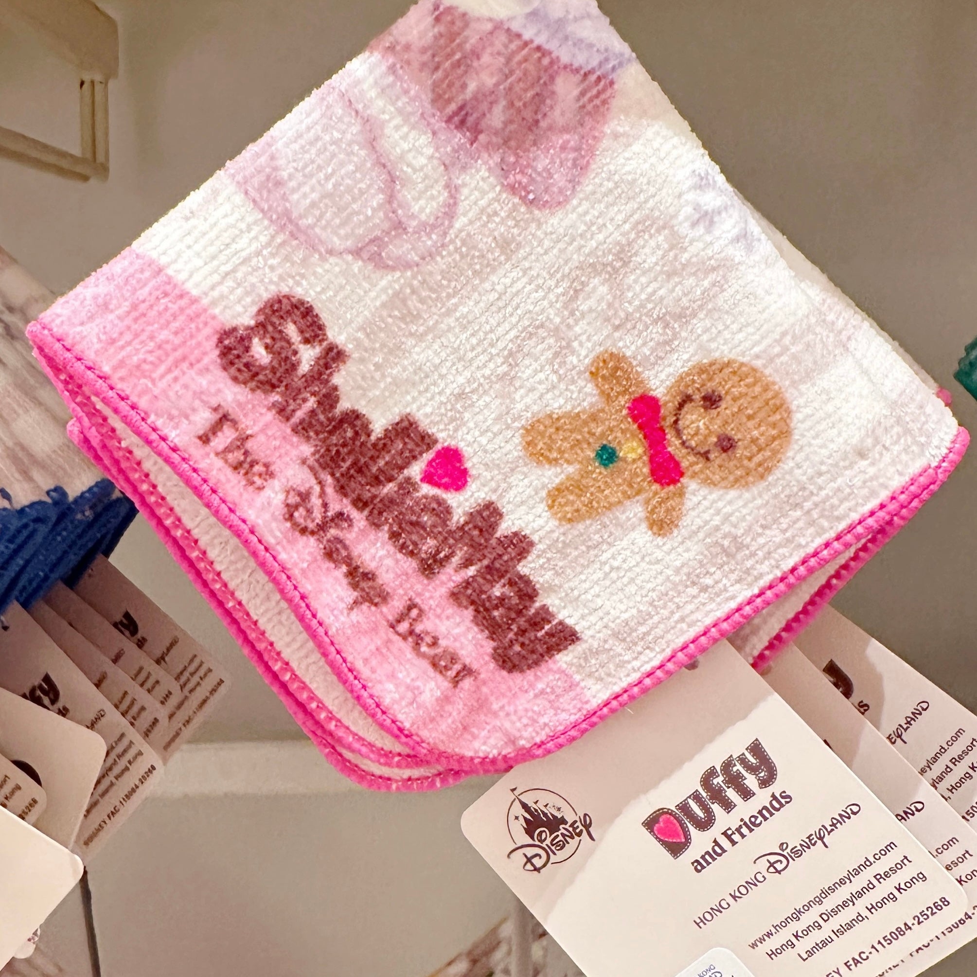 クリスマス ダッフィーフレンズ ハンカチ｜香港ディズニー – リーナちゃん