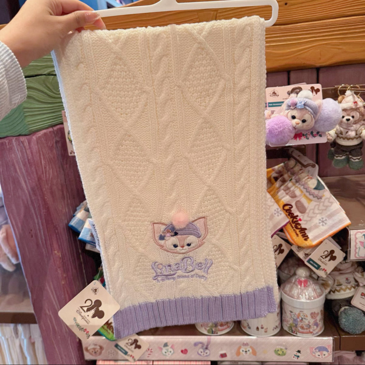 クリスマス リーナベル マフラー｜香港ディズニー